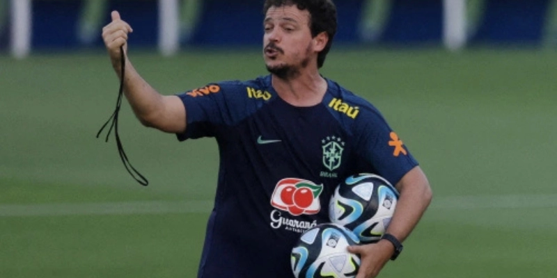 Huấn Luyện Viên Fernando Diniz