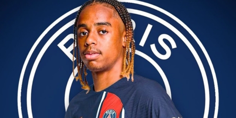 Cầu Thủ Bradley Barcola