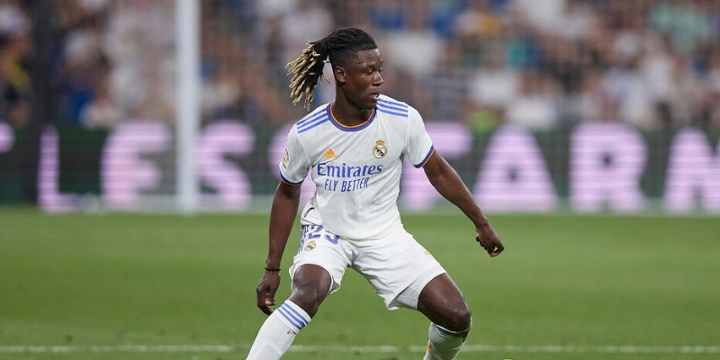 Cầu Thủ Eduardo Camavinga